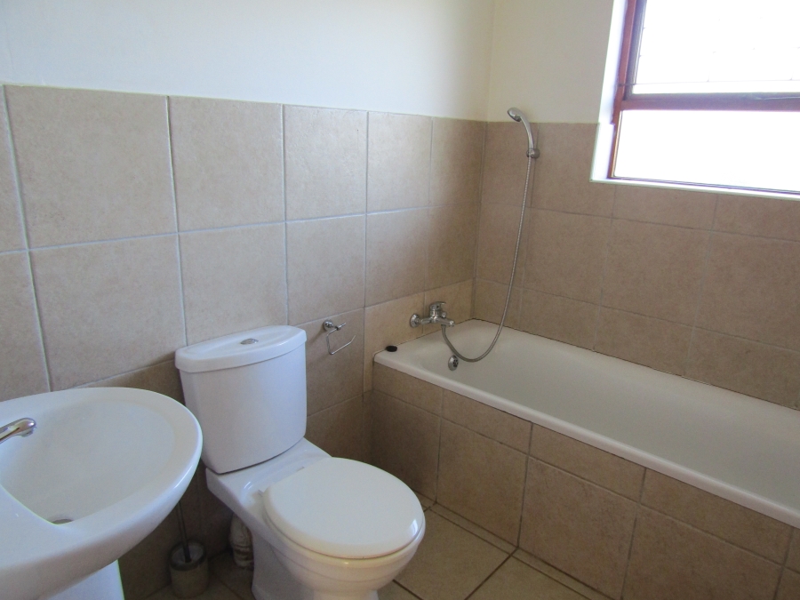 3 Bedroom Property for Sale in Kruisfontein Eastern Cape